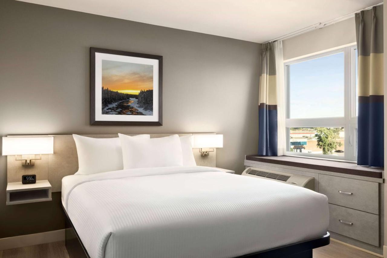 Microtel Inn & Suites By Wyndham Boisbriand Sainte-Thérèse-de-Blainville Esterno foto