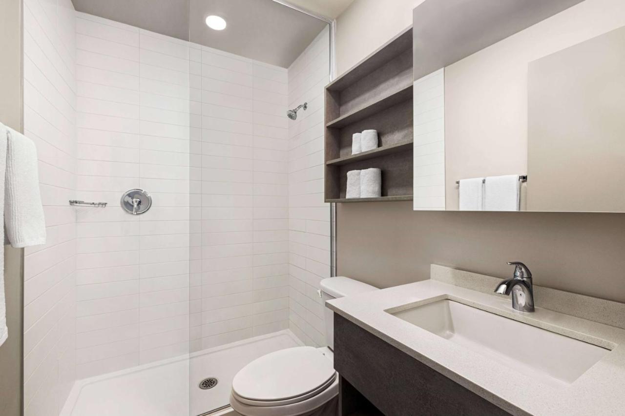 Microtel Inn & Suites By Wyndham Boisbriand Sainte-Thérèse-de-Blainville Esterno foto