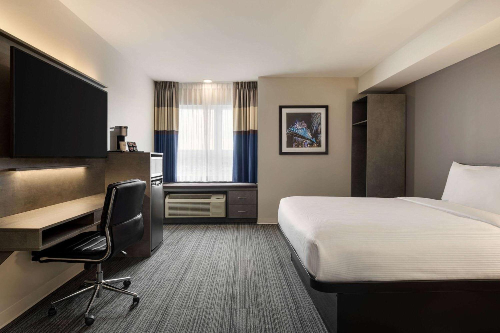 Microtel Inn & Suites By Wyndham Boisbriand Sainte-Thérèse-de-Blainville Esterno foto