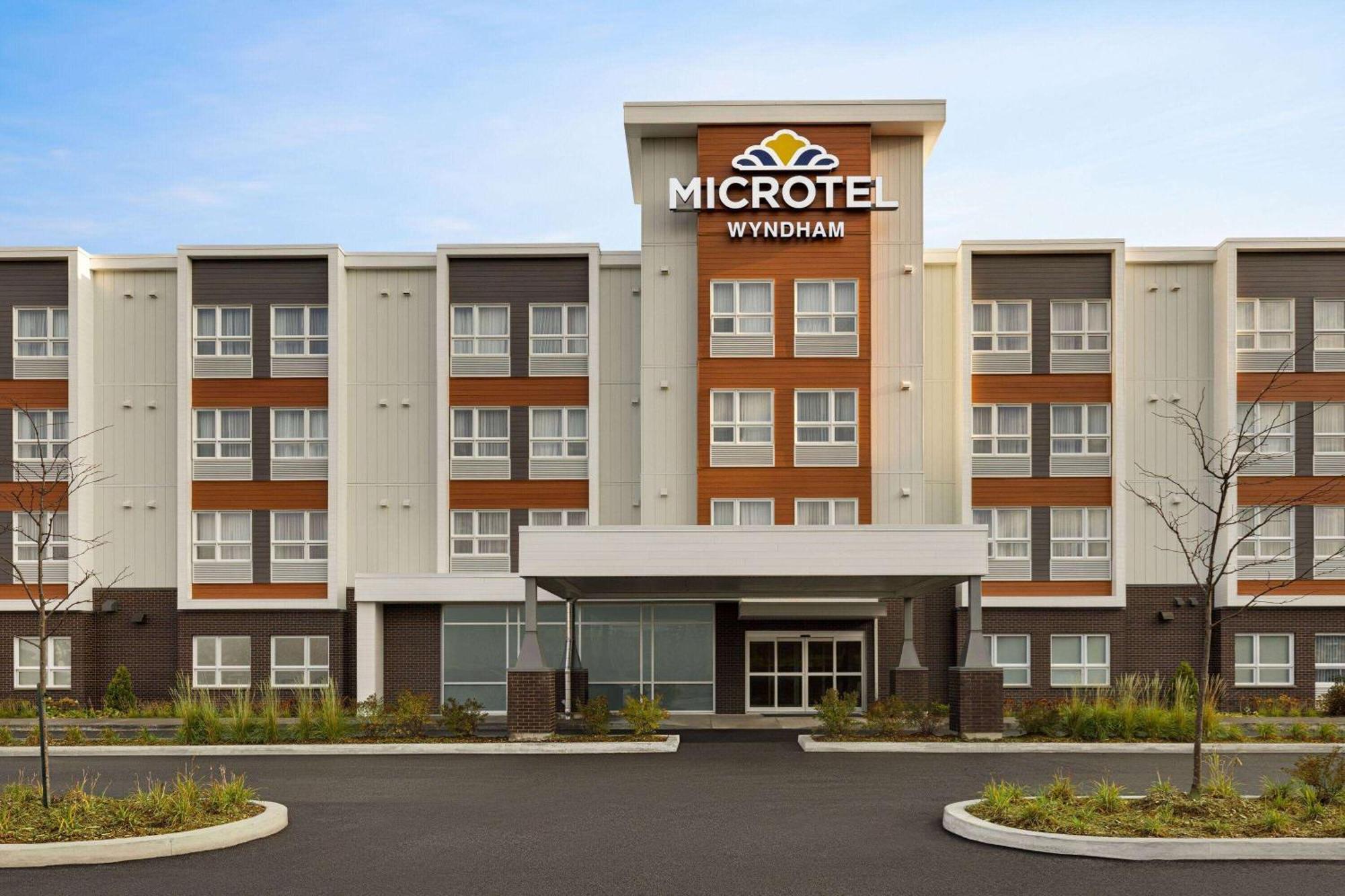Microtel Inn & Suites By Wyndham Boisbriand Sainte-Thérèse-de-Blainville Esterno foto