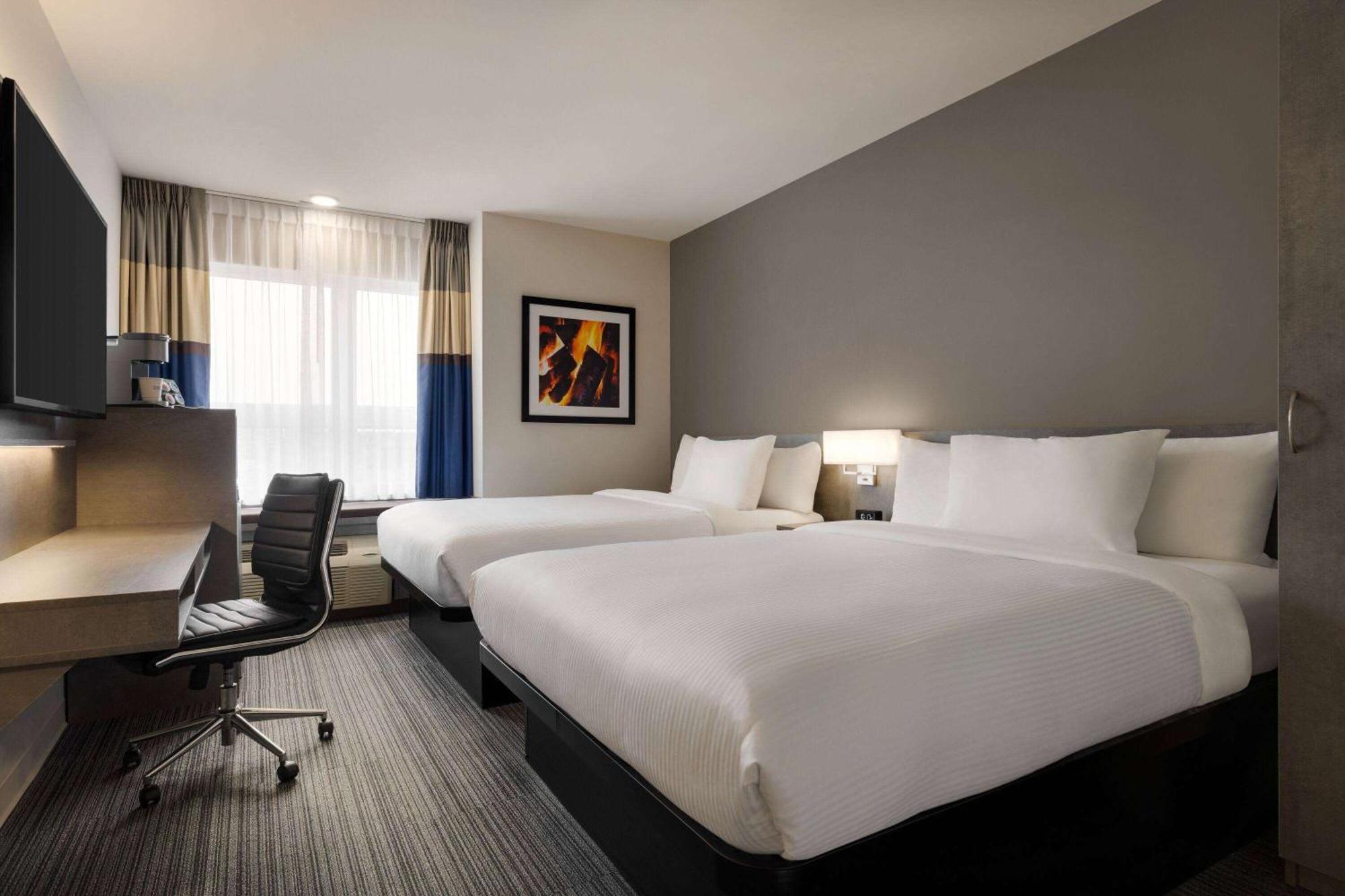 Microtel Inn & Suites By Wyndham Boisbriand Sainte-Thérèse-de-Blainville Esterno foto