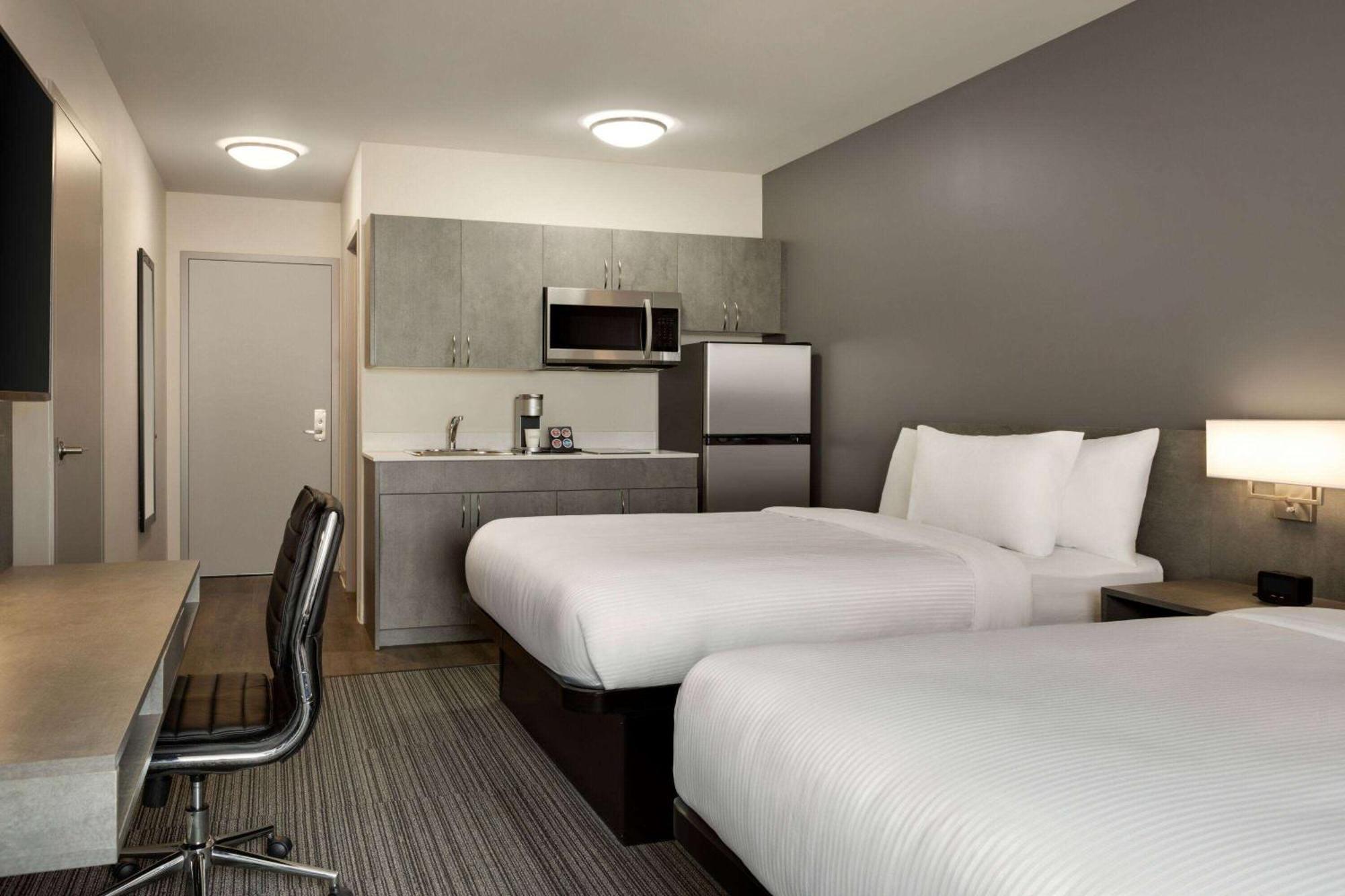 Microtel Inn & Suites By Wyndham Boisbriand Sainte-Thérèse-de-Blainville Esterno foto
