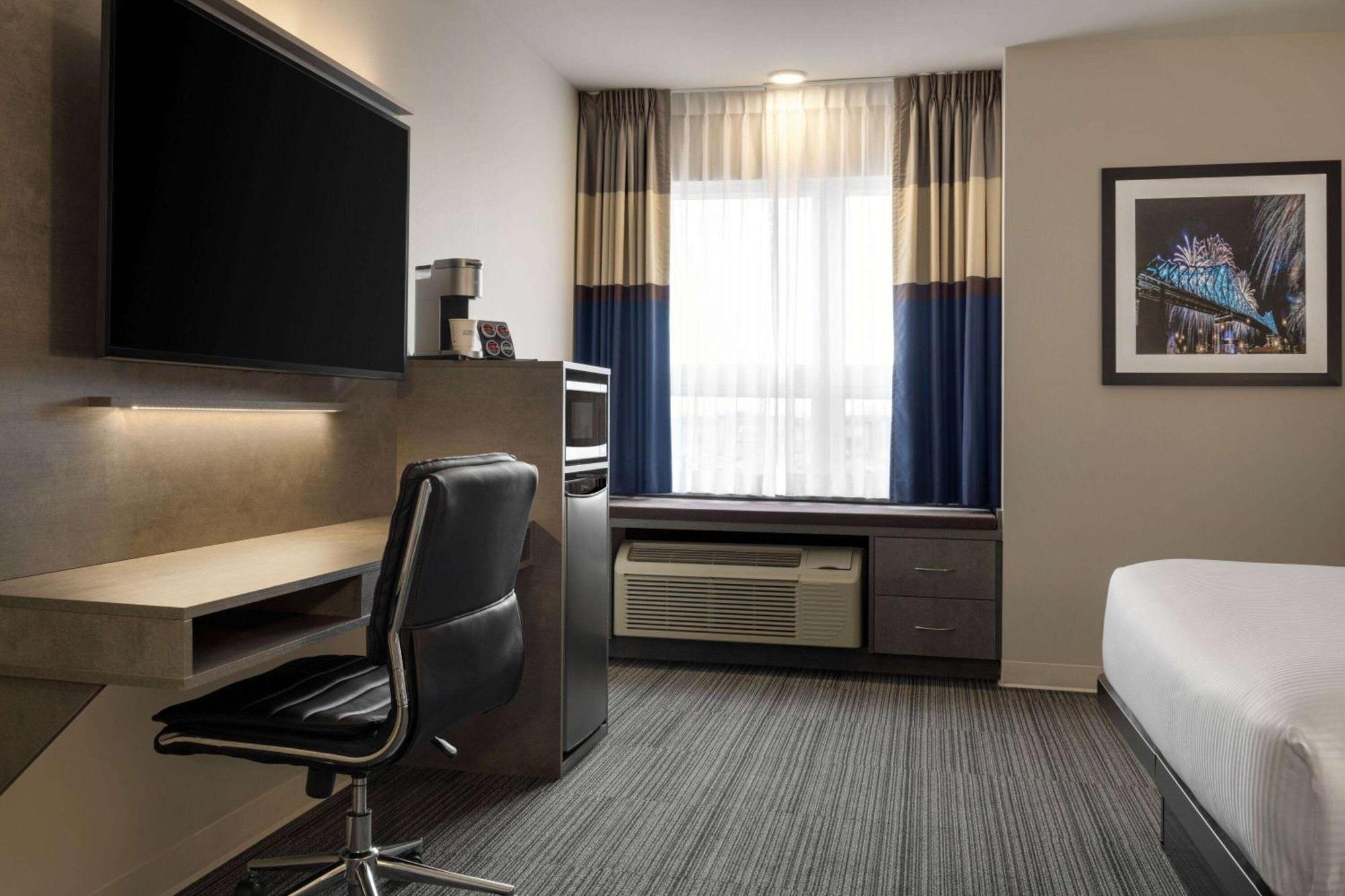 Microtel Inn & Suites By Wyndham Boisbriand Sainte-Thérèse-de-Blainville Esterno foto